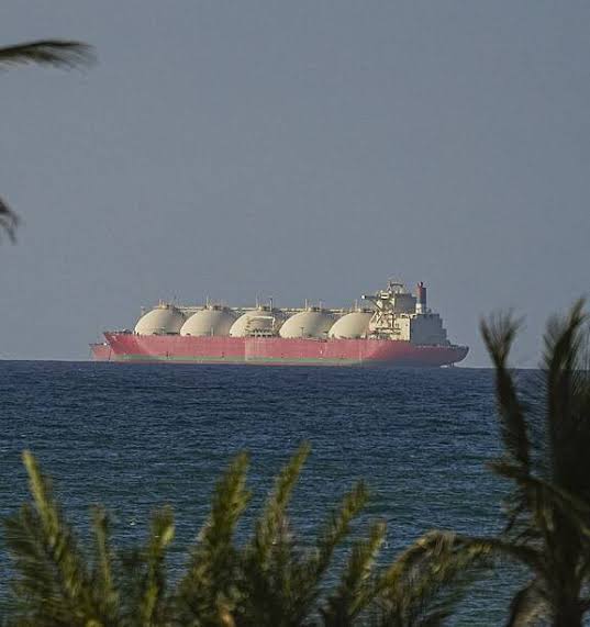 Iran military command closes Strait of Hormuz again